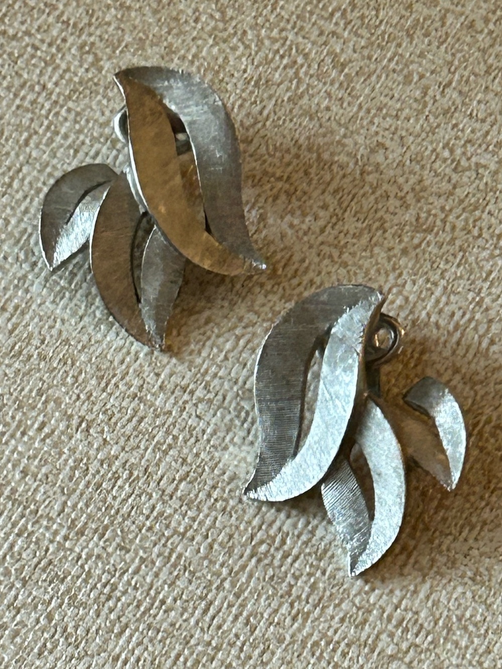 Vintage Crown Trifari Signed Brushed Silver Leaf Clip-on Earrings